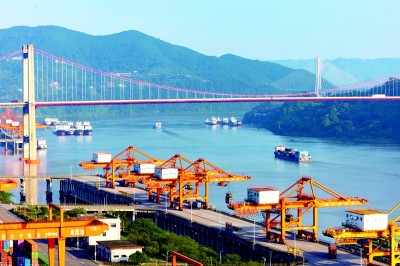 重庆:向海图强春潮涌 重庆:向海图强春潮涌