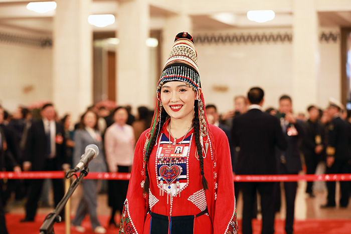 记录短片:调研足迹——从大山深处到“委员通道” 记录短片:调研足迹——从大山深处到“委员通道”