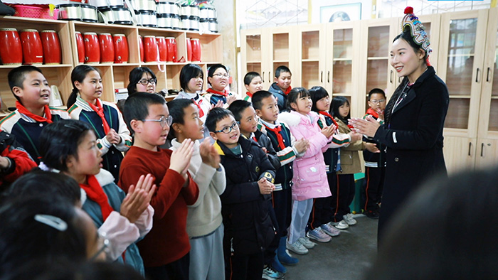 记录短片:调研足迹——从大山深处到“委员通道” 记录短片:调研足迹——从大山深处到“委员通道”