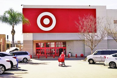 “特朗普衰退”阴影笼罩 美股上演“黑色星期一” “特朗普衰退”阴影笼罩 美股上演“黑色星期一”