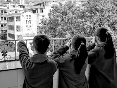 更积极、更主动,合力防控“小眼镜” 更积极、更主动,合力防控“小眼镜”