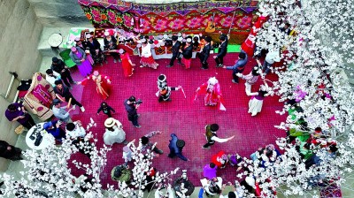 【文化中国行】在新疆寻找春天