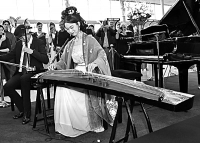 鸣筝金粟柱,素手玉房前 古筝:小众雅乐破圈传播 鸣筝金粟柱,素手玉房前 古筝:小众雅乐破圈传播