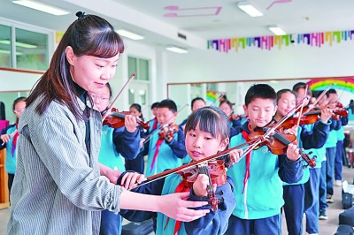 北京平谷东高村镇:琴满桃花谷 北京平谷东高村镇:琴满桃花谷