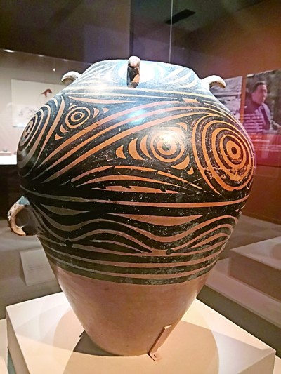 马家窑文化彩陶:5000年前黄土高原上盛开的“玫瑰” 马家窑文化彩陶:5000年前黄土高原上盛开的“玫瑰”