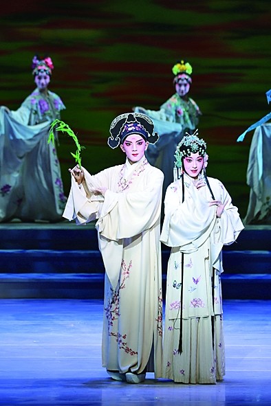 姹紫嫣红青春韵——校园青春版《牡丹亭》首演有感 姹紫嫣红青春韵——校园青春版《牡丹亭》首演有感