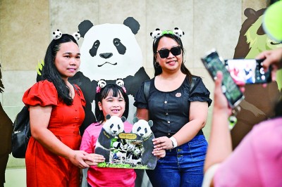 旅马大熊猫“兴兴”和“靓靓”启程归国