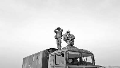 推动军队网信体系建设跨越发展 推动军队网信体系建设跨越发展