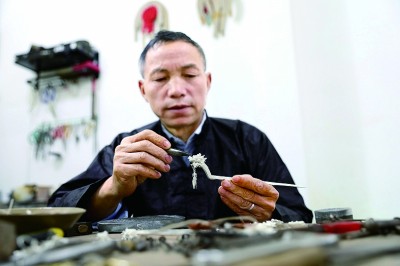 贵州台江:银星璀璨落苗家 贵州台江:银星璀璨落苗家