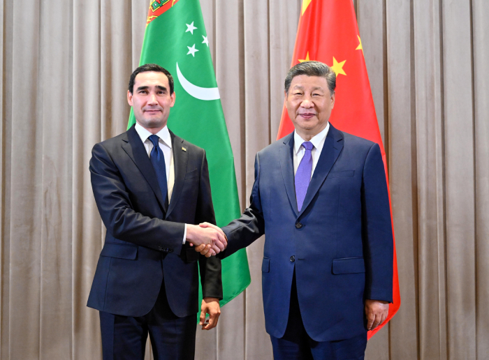 习近平会见土库曼斯坦总统别尔德穆哈梅多夫