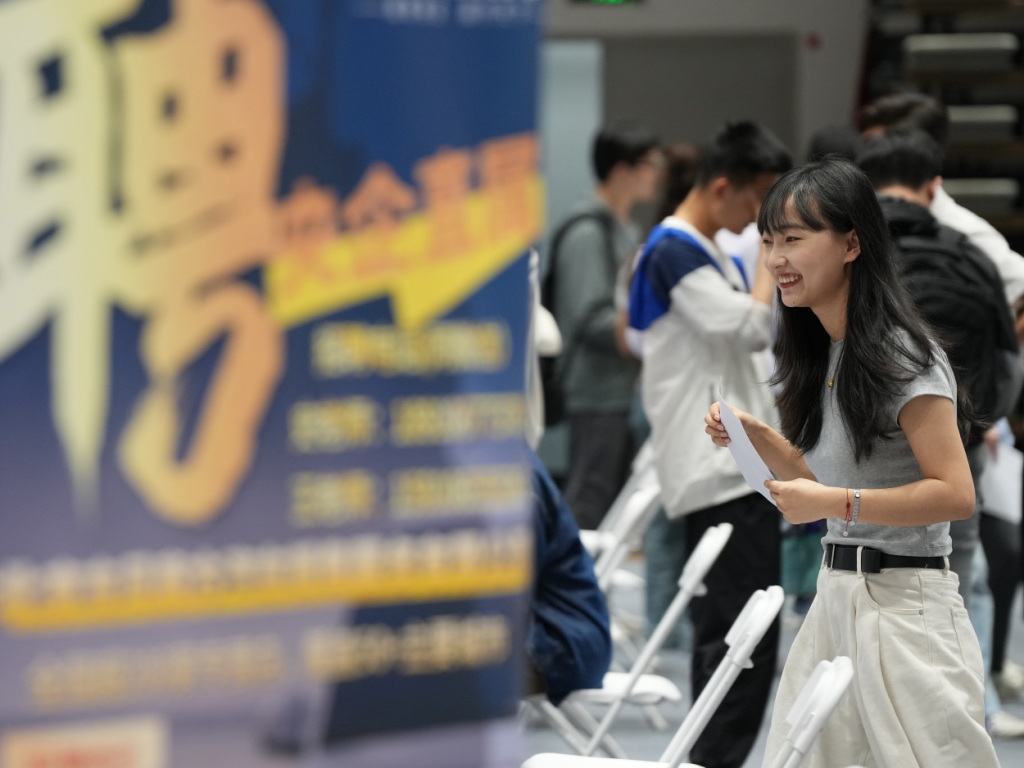 架起从校园到职场的“连心桥”