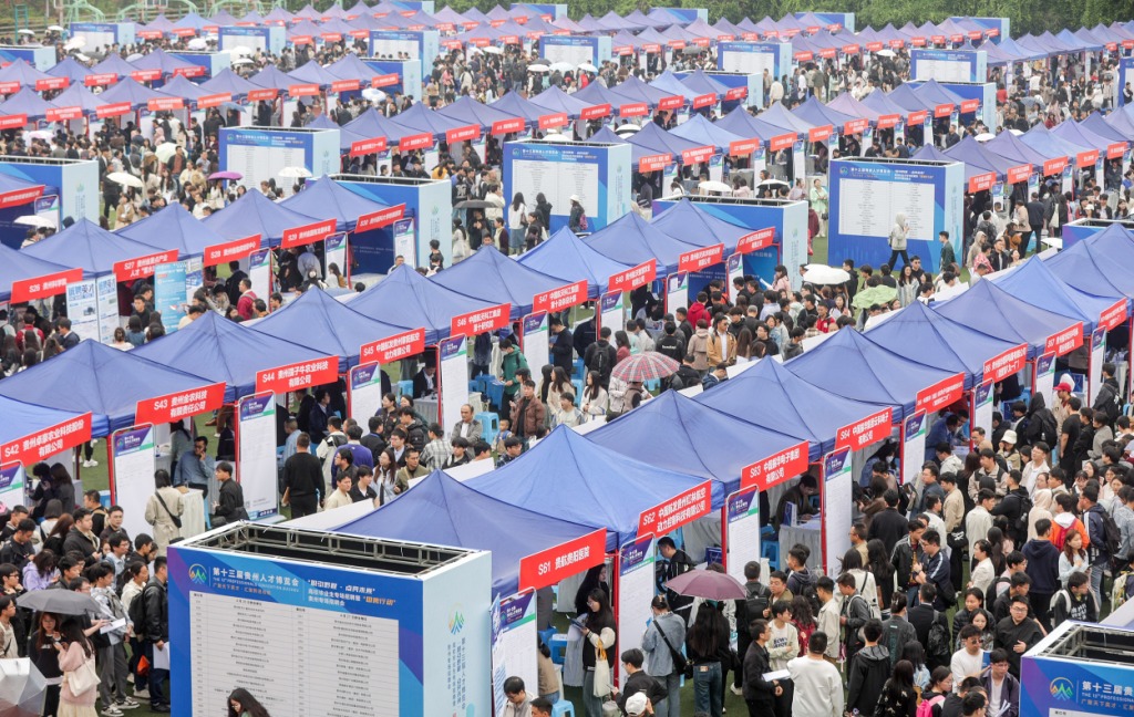 架起从校园到职场的“连心桥”