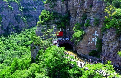 走，在红色之旅中感悟峥嵘岁月