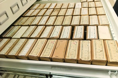 方寸真微集万象——记中国图书馆文献缩微事业四十年展览