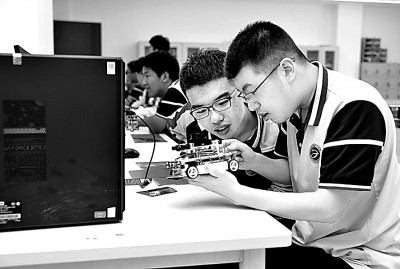 从“专业”到“项目”：高校人才培养方式新探索