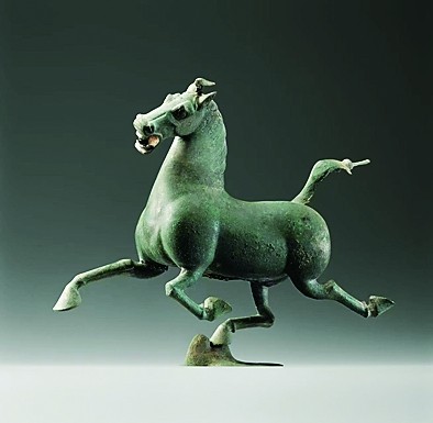 【晒晒咱的镇馆之宝⑰】铜奔马:定格恣意飞扬的大汉王朝 【晒晒咱的镇馆之宝⑰】铜奔马:定格恣意飞扬的大汉王朝