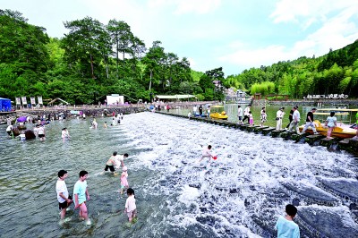 “花样”避暑游,邂逅一夏清凉 “花样”避暑游,邂逅一夏清凉