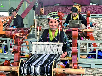 雪域长歌谱新曲