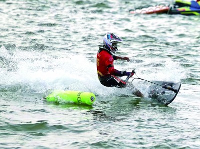 中国队金牌和奖牌总数均居首位