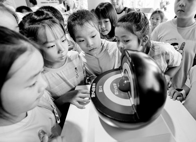 暑期托管：从单纯“看护”走向“托育结合”