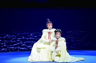 【文化中国行】以青春视角“磁吸”年轻观众——江苏南京打造越剧“金陵三部曲” 【文化中国行】以青春视角“磁吸”年轻观众——江苏南京打造越剧“金陵三部曲”