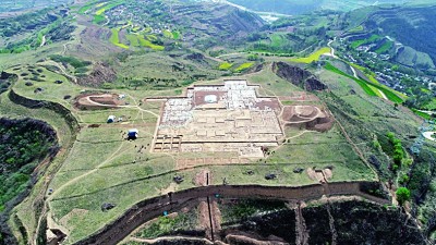 揭秘甘肃礼县四角坪遗址：探寻尘封的秦帝国礼制建筑群