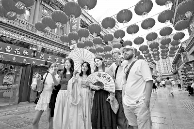 完善高校人文社会科学创新体系