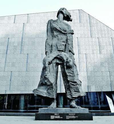 何以铸魂——以雕塑为抗战立碑