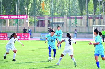 绿茵场上的“青春力量”——青少年校园足球发展思考 绿茵场上的“青春力量”——青少年校园足球发展思考