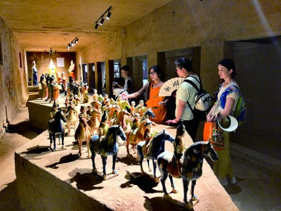 穿越千年的“三彩”