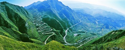 二十四道拐，拐拐写满了爱国