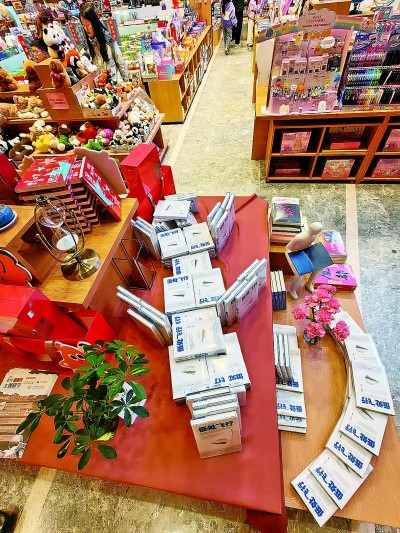 拿起笔，人人都来描绘“生活本来的样子”——素人写作大家谈