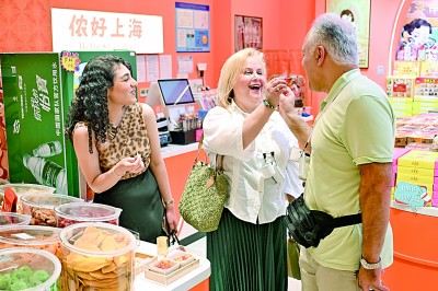 从“中国游”到“中国购”——入境旅游消费热潮涌动 从“中国游”到“中国购”——入境旅游消费热潮涌动