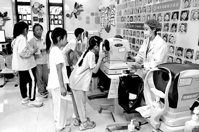 保护“远视储备” 降低近视风险 保护“远视储备” 降低近视风险