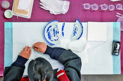 给文物当“医生”,成梦想新赛道 给文物当“医生”,成梦想新赛道