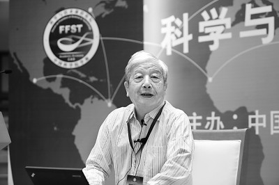 为机械系统装上“大脑”——黄琳与控制科学研究