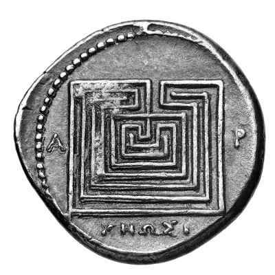 迷宫：“有序混乱”与艺术奥秘