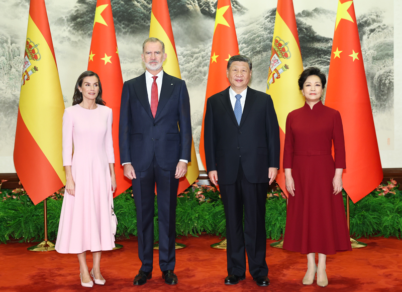 习近平会见西班牙国王费利佩六世