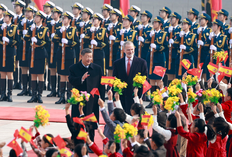 习近平会见西班牙国王费利佩六世