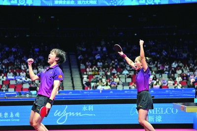 大球小球好戏连台 老将新秀泳池对决