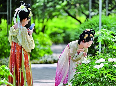 年轻人为何爱上租赁