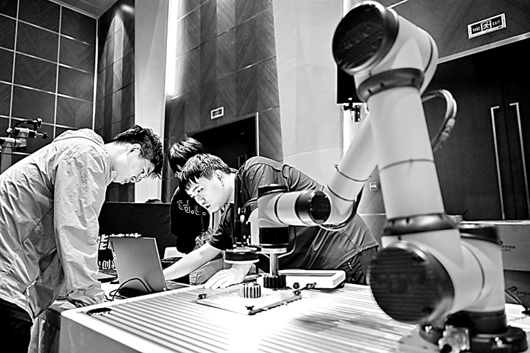 这些实验班,在大师精神引领下启智创新