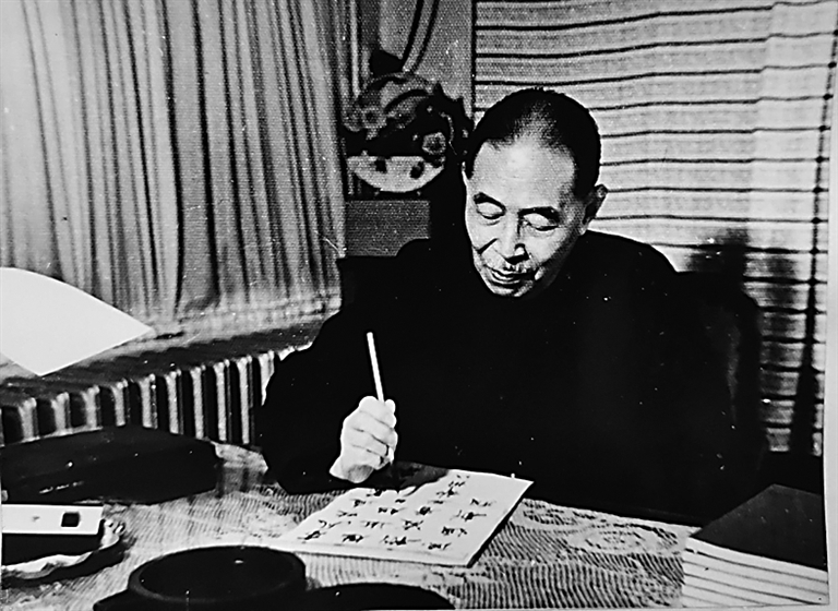 【文艺经典的光明印迹】茅盾这样当“园丁” 【文艺经典的光明印迹】茅盾这样当“园丁”
