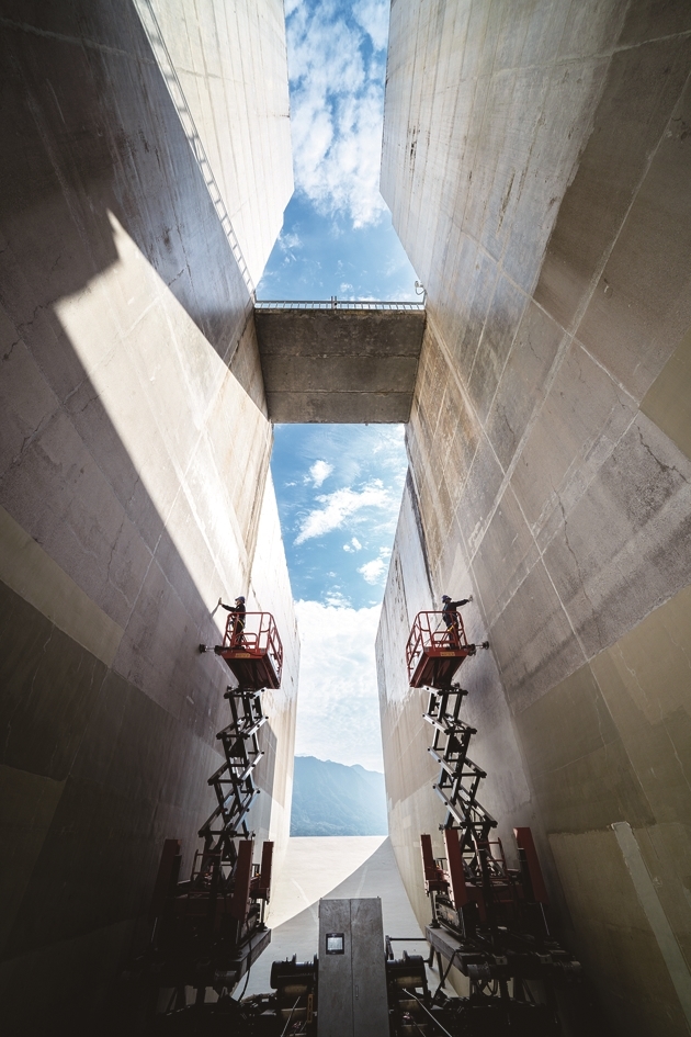 三峡电站“体检”用上高科技 三峡电站“体检”用上高科技