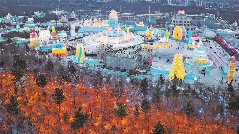 让冰雪文旅“潮”起来