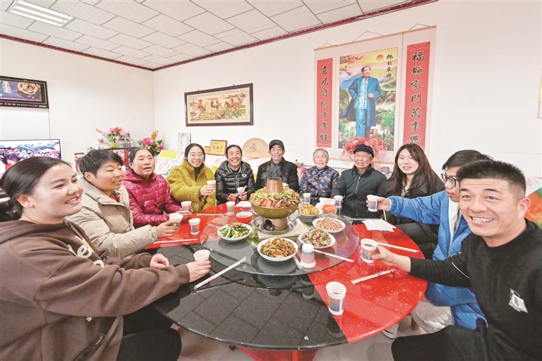 【新春走基层·走进西海固】薛庄村:“这日子,喜气多!” 【新春走基层·走进西海固】薛庄村:“这日子,喜气多!”