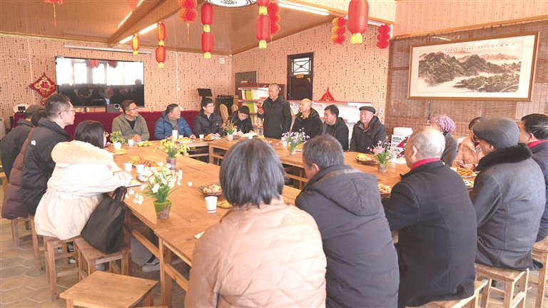 【新春走基层·走进西海固】杨河村:文学是“铁杆庄稼” 【新春走基层·走进西海固】杨河村:文学是“铁杆庄稼”
