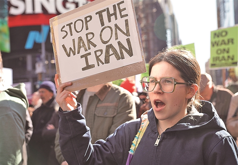 伊朗领导人哈梅内伊遇害 美以军事行动祸乱中东