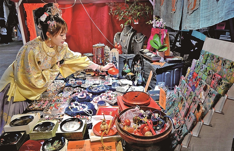 年轻人为何爱上“赶大集”