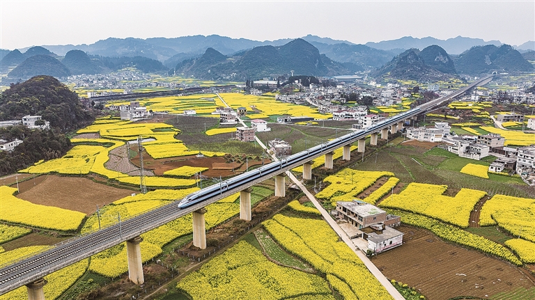 汇聚民心信心 讲述奋进故事——写在全国两会“委员通道”开设第九年之际